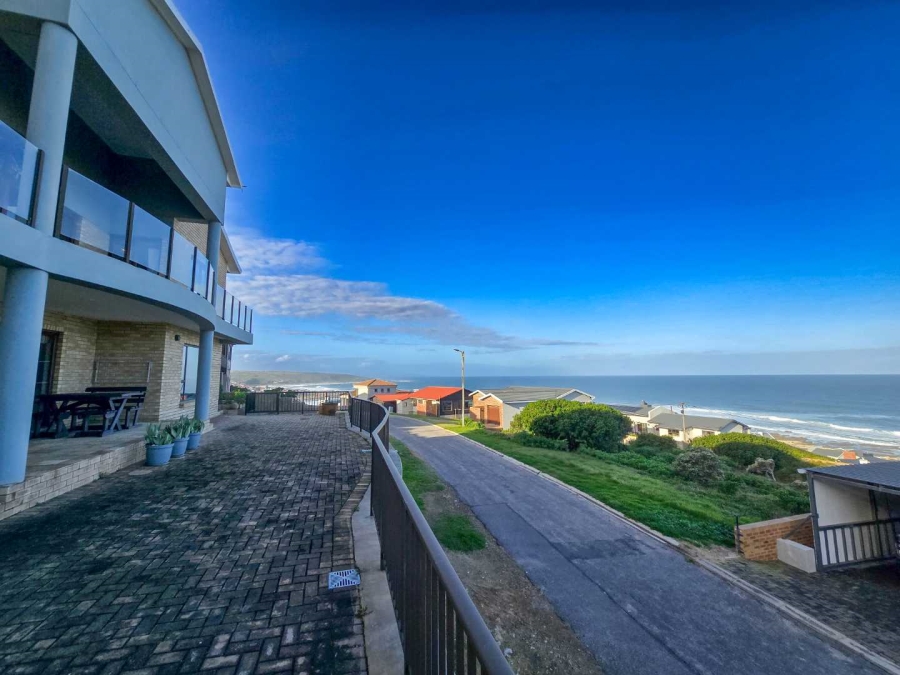 4 Bedroom Property for Sale in Jongensfontein Western Cape